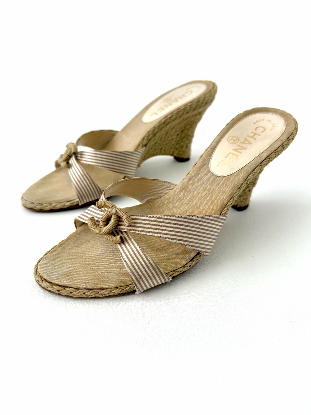 CHANEL | Vintage CC Logo Espadrille Wedge Sandal Slide Beige Cream EU 37.5